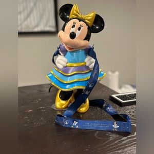 walt Disney world 50th anniversary Minnie Mouse sipper and it was never used.
